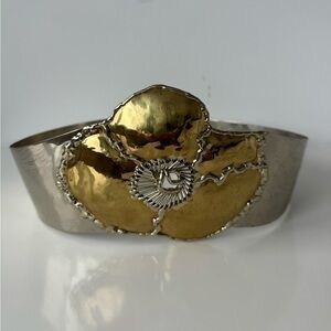 ⚡️Exceptional Vintage Handmade brass and silver flower cuff belt - Signed